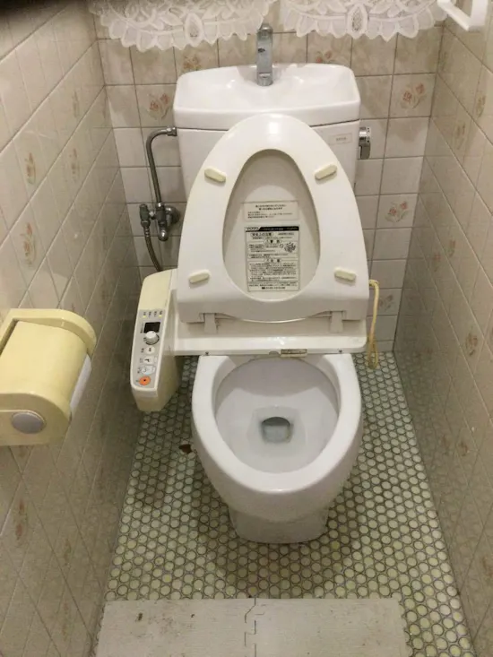 工事前　埼玉県飯能市のお客様の便座取付工事