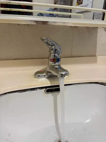 埼玉県桶川市のお客様の洗面所水栓交換工事