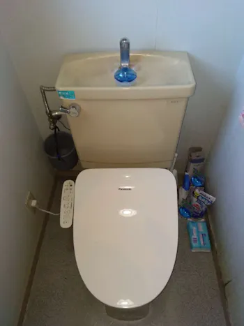 東京都羽村市のお客様の温水洗浄便座交換工事