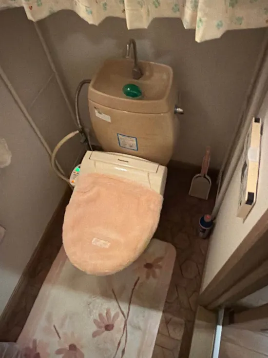 工事前　山梨県大月市のお客様のトイレ工事