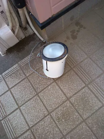 東京都青梅市のお客様の埋め込み式シーリングの交換工事　具体的な工事内容2