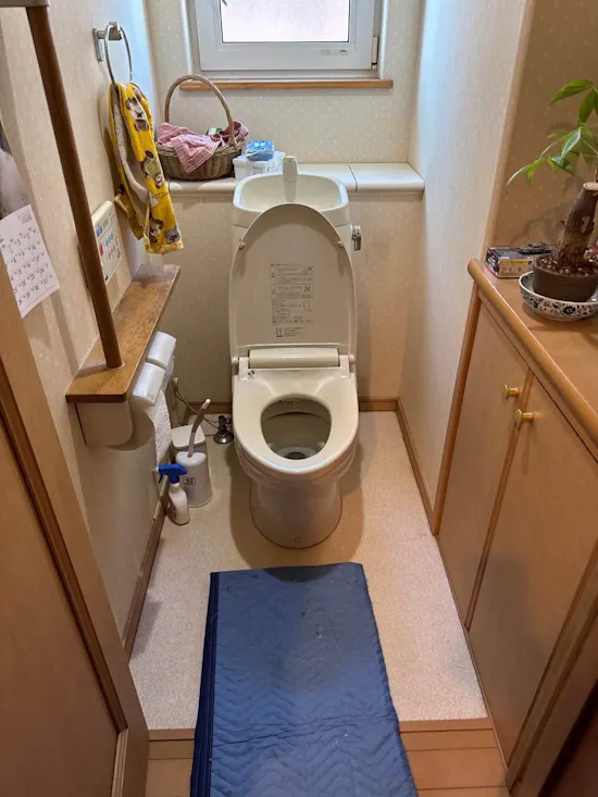工事前　静岡県袋井市のお客様のトイレ工事