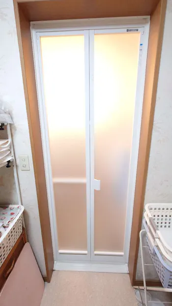 三重県いなべ市のお客様の浴室折戸交換工事