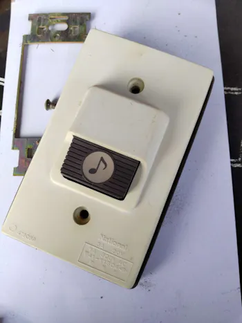 千葉県市原市のお客様のTVドアホン交換工事　具体的な工事内容2