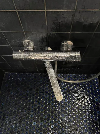 群馬県佐波郡のお客様の浴室混合栓交換工事　具体的な工事内容3