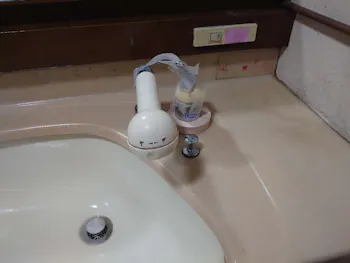 愛知県豊田市のお客様の洗面化粧台・キッチン水栓工事　具体的な工事内容2