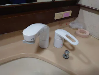 愛知県豊田市のお客様の洗面化粧台・キッチン水栓工事　具体的な工事内容1