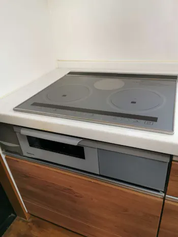 神奈川県平塚市のお客様のIHコンロ交換工事