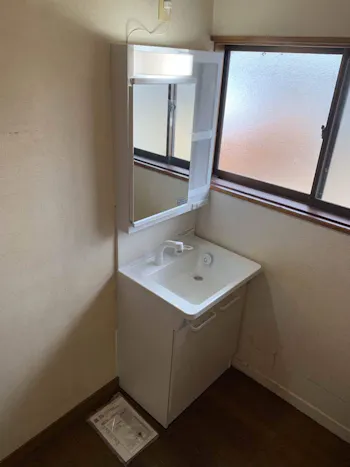 群馬県邑楽郡のお客様の洗面化粧台交換工事