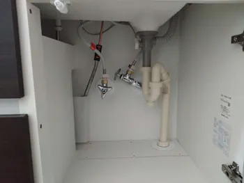 神奈川県横浜市泉区のお客様の洗面化粧台工事　具体的な工事内容1