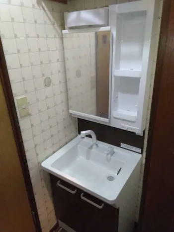 東京都東大和市のお客様の洗面化粧台交換工事