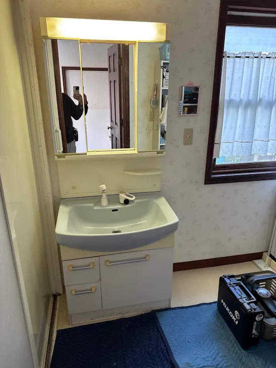 工事前　静岡県袋井市のお客様の洗面化粧台交換工事
