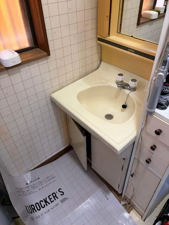 工事前　埼玉県北本市のお客様の洗面化粧台交換工事