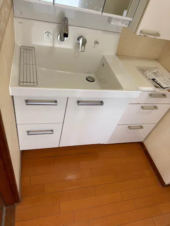 静岡県袋井市のお客様の洗面化粧台交換工事　具体的な工事内容1