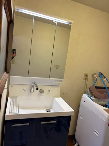 埼玉県北足立郡伊奈町のお客様の洗面化粧台工事　具体的な工事内容1