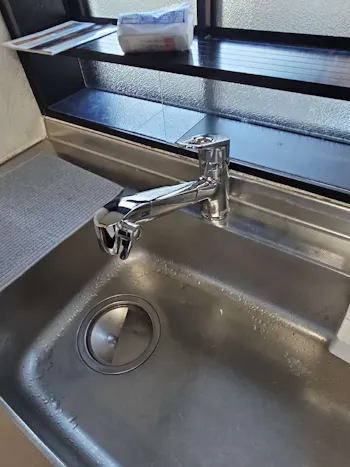 三重県津市のお客様のキッチン水栓交換工事