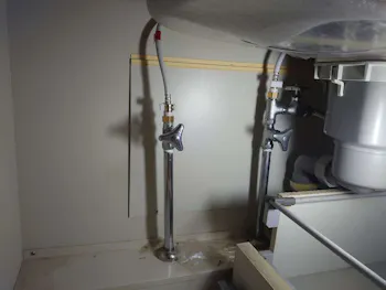 愛知県名古屋市南区のお客様のキッチン水栓交換工事　具体的な工事内容1