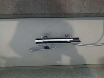 神奈川県大和市のお客様の浴室水栓交換工事