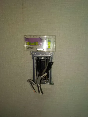 東京都青梅市のお客様のドアホン交換工事　具体的な工事内容2