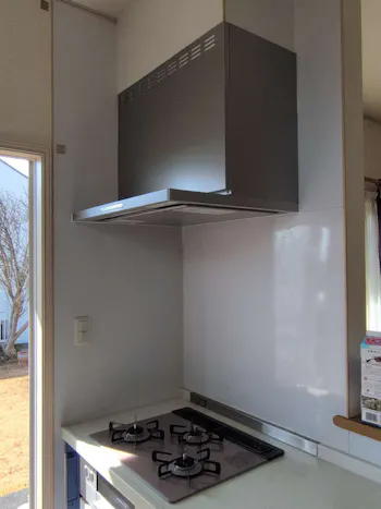 静岡県富士市のお客様のビルトインコンロ・レンジフード交換工事　具体的な工事内容1