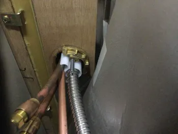 東京都青梅市のお客様のキッチン水栓交換工事　具体的な工事内容3