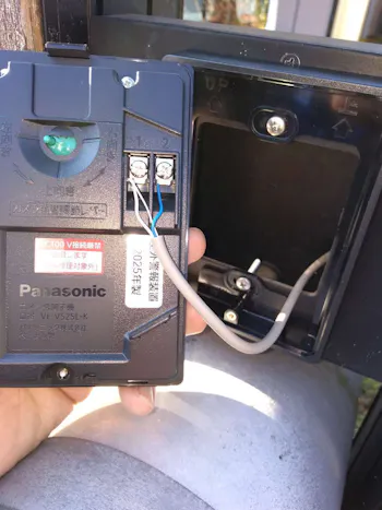 東京都青梅市のお客様のドアホン交換工事　具体的な工事内容1