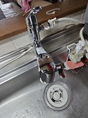 三重県津市のお客様のキッチン水栓交換工事