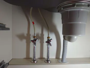 愛知県豊田市のお客様のキッチン水栓交換工事　具体的な工事内容2