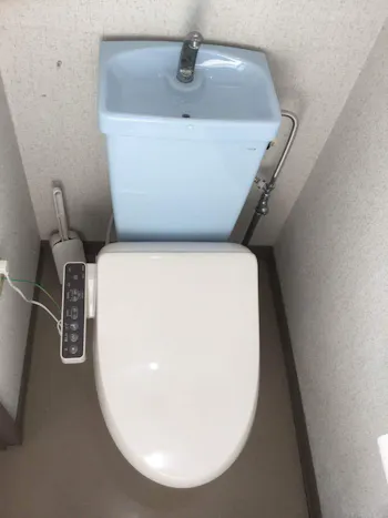 東京都小作台のお客様の便座交換工事