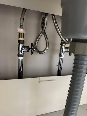 茨城県牛久市のお客様のキッチン水栓交換工事　具体的な工事内容1