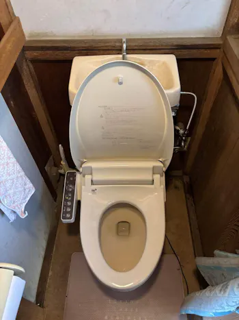 茨城県つくば市のお客様の便座交換工事