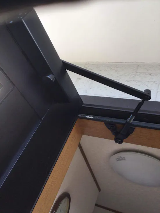 工事後　東京都青梅市のお客様のドアクローザー交換工事