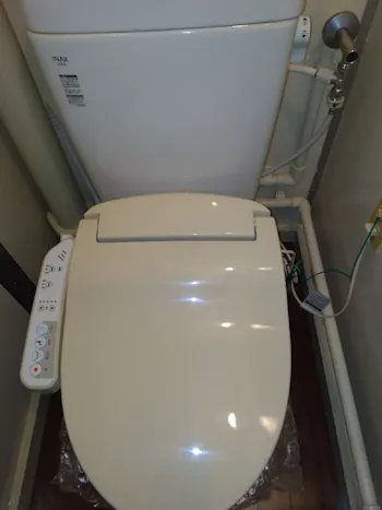 東京都福生市のお客様の温水洗浄便座交換工事