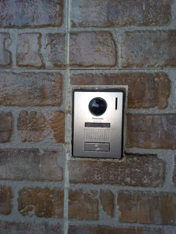 東京都羽村市のお客様のドアホン交換工事