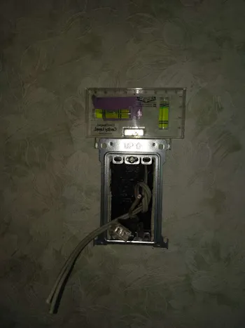 東京都福生市のお客様のドアホン交換工事　具体的な工事内容5