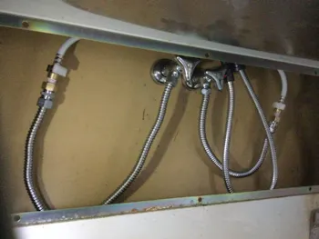 埼玉県入間市のお客様のキッチン水栓交換工事　具体的な工事内容2