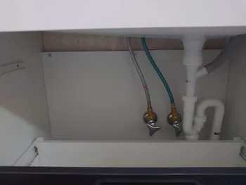 愛知県名古屋市のお客様の洗面化粧台交換工事　具体的な工事内容2