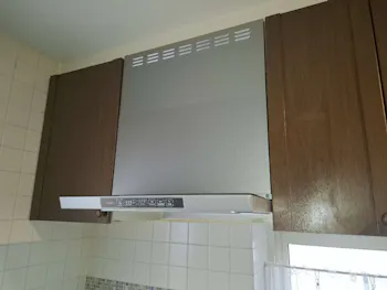 宮城県仙台市青葉区のお客様のビルトインコンロ・レンジフードセット工事