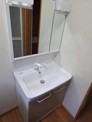 栃木県宇都宮市のお客様の洗面化粧台交換工事