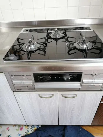 神奈川県茅ヶ崎市のお客様のビルトインコンロ交換工事