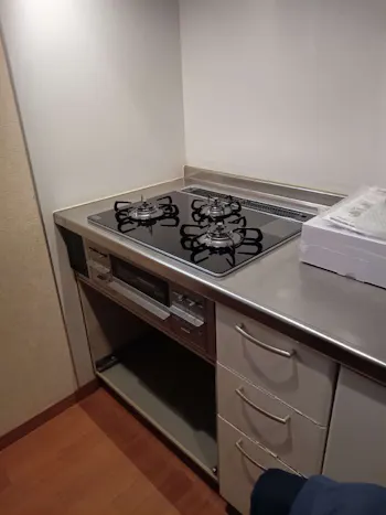 東京都立川市のお客様のビルトインコンロ・レンジフード交換工事　具体的な工事内容1