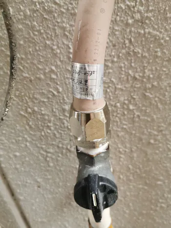 神奈川県横浜市のお客様の給湯器工事　具体的な工事内容3