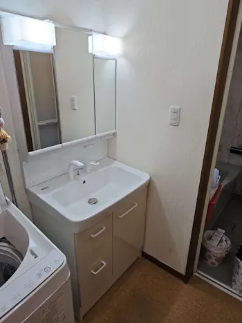 三重県四日市市のお客様の洗面化粧台交換工事