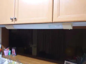 愛知県名古屋市熱田区のお客様のキッチン照明交換工事　具体的な工事内容5