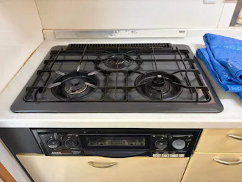 東京都町田市のお客様のビルトインコンロ・レンジフードセット工事　具体的な工事内容3