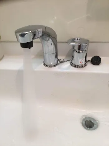 東京都青梅市のお客様の洗面水栓交換工事　具体的な工事内容1