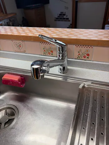 山梨県大月市のお客様のキッチン水栓交換工事