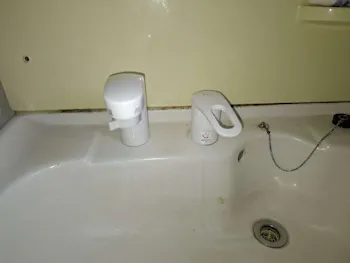 宮城県富谷市のお客様の洗面所水栓交換工事