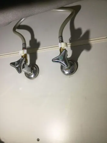 東京都青梅市のお客様のキッチン混合水栓交換工事　具体的な工事内容4