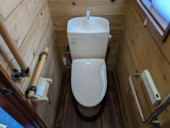 静岡県御殿場市のお客様の1階、2階トイレ交換工事